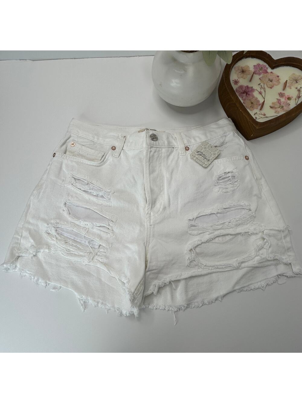 Free People Maggie Mid Rise Distressed Jean Shorts Optic White Women 27 NWT